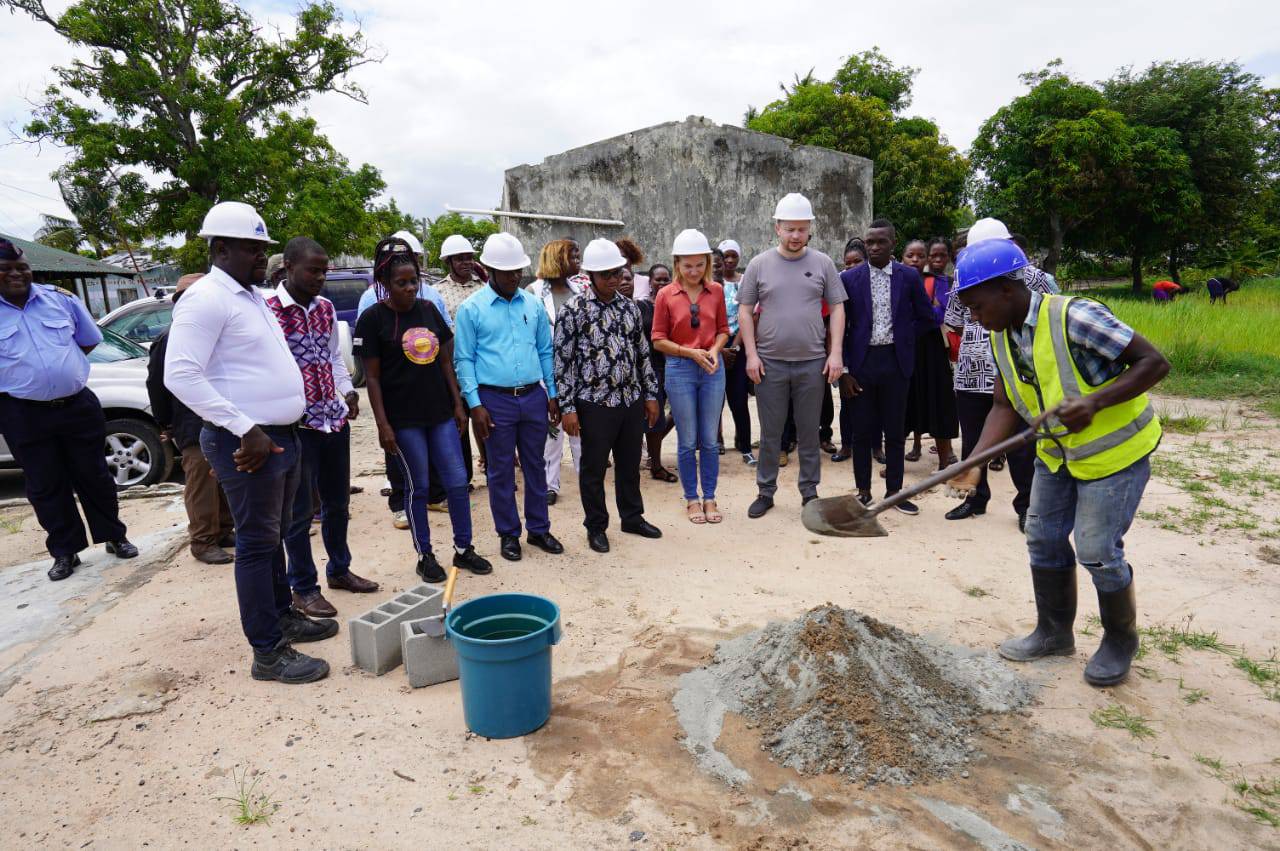 Obra em Moçambique